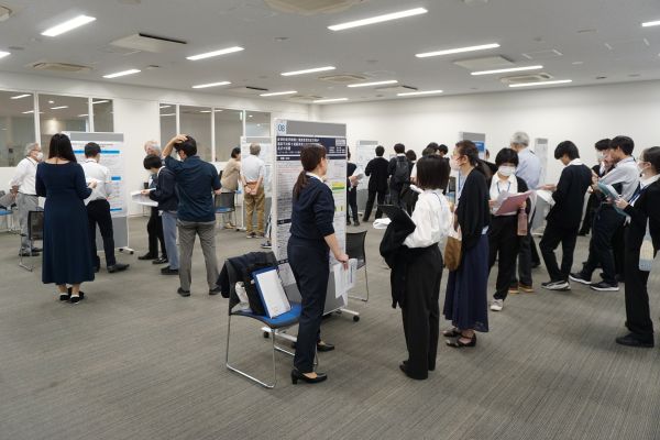 中間発表会の様子