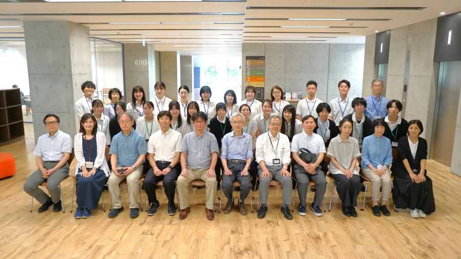 大学院生、教員集合写真
