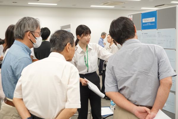 ポスター発表の様子