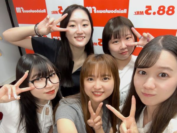 卒業生のみなさん。レインボータウンFMにて