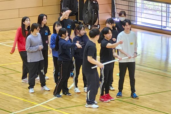 チームで団結して競技に参加