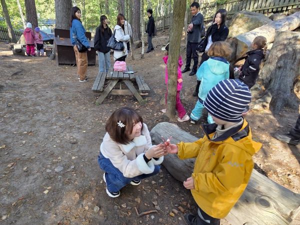 森のムッレ就学前学校での野外活動