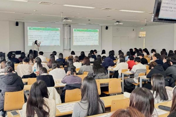 石田教授の講義の様子