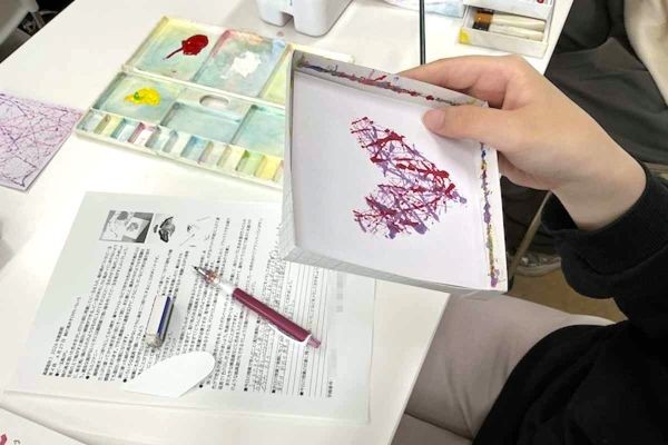 ビー玉で描く