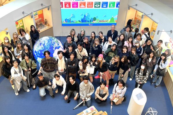 JICA地球ひろばの学習プログラムに参加する学生