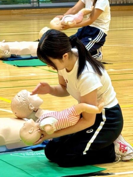 講習を受ける学生