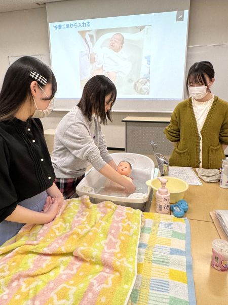沐浴練習の様子