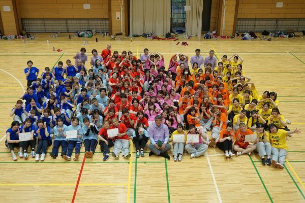 集合写真・クラスの結束、先輩後輩の仲が深まる一日になりました